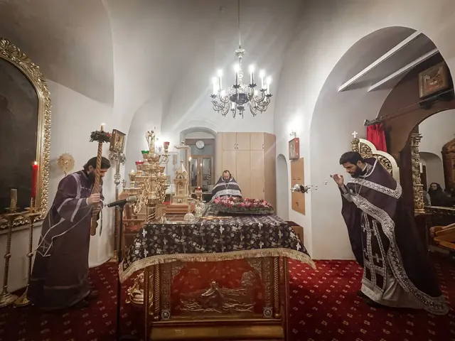 Воздвижение Креста Господня: торжественное Богослужение - фото 3