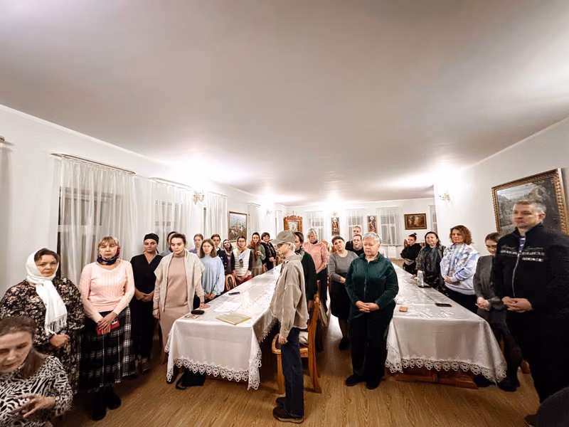 Первое занятие любительского народного хора храма