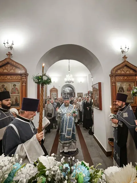 Покров Пресвятой Богородицы: Литургия епископа Николая - фото 7