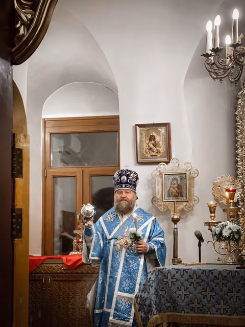 Покров Пресвятой Богородицы: Литургия епископа Николая - фото 15
