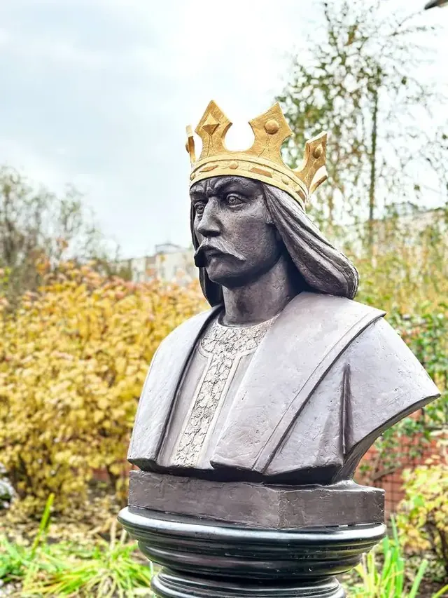 Установлен памятник святому благоверному Стефану Великому