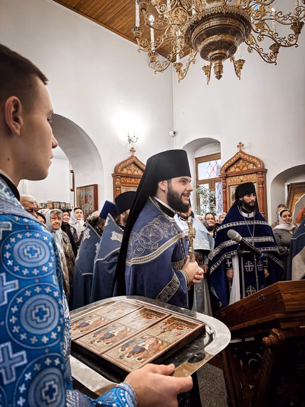 Казанская икона Божией Матери: Архиерейское Богослужение