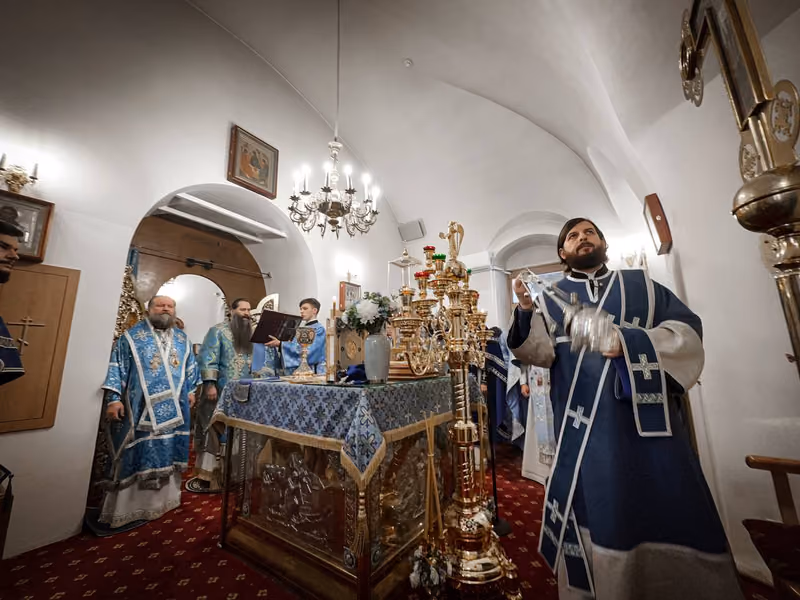 Казанская икона Божией Матери: Архиерейское Богослужение - фото 5