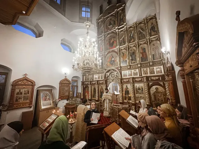 Первое Богослужение с любительским народным хором