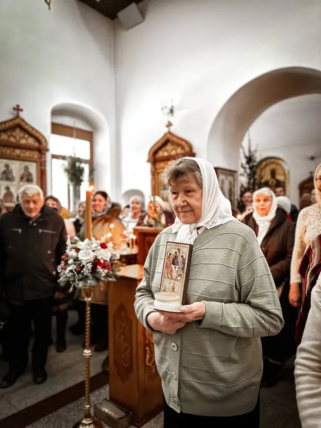 Приход поздравил Зинаиду Петровну Румянцеву с 85-летием