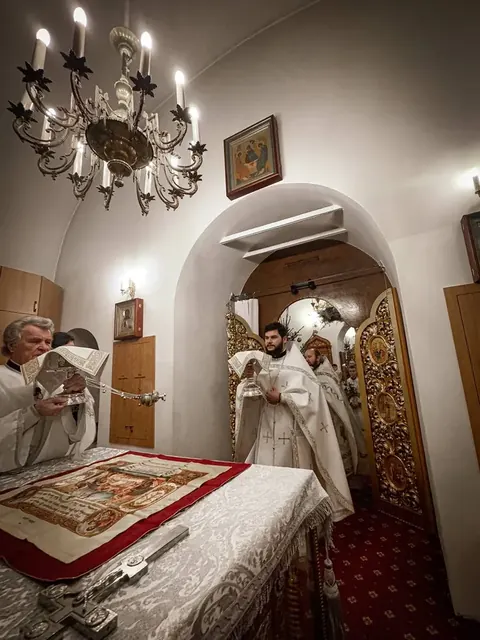 В праздник Рождества Христова совершено Богослужение - фото 5