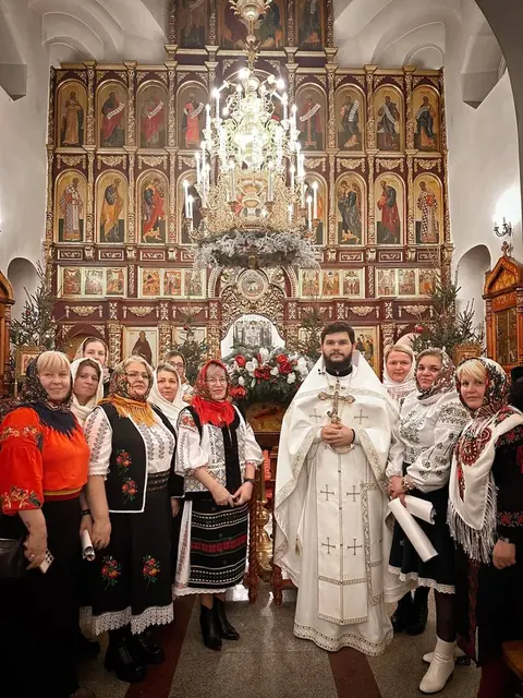 В праздник Рождества Христова совершено Богослужение - фото 9