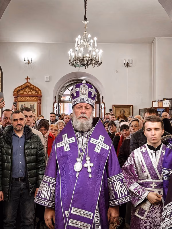 Неделя Крестопоклонная: Литургия митрополита Владимира - фото 8