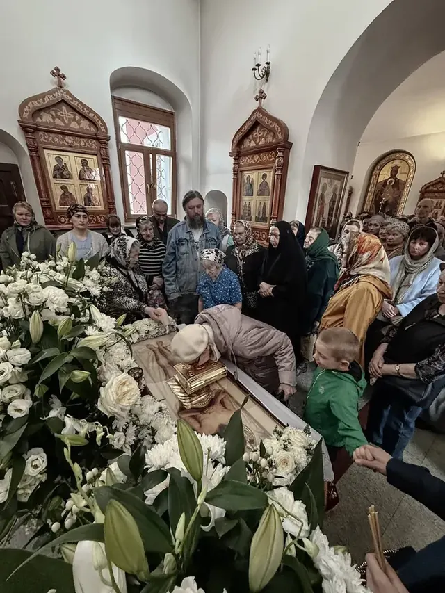 Совершена утреня с чином погребения Плащаницы