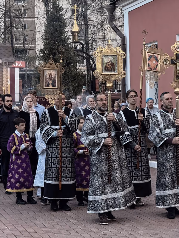 Совершена утреня с чином погребения Плащаницы - фото 7