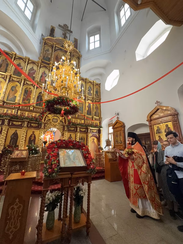 В понедельник Светлой седмицы совершено Богослужение