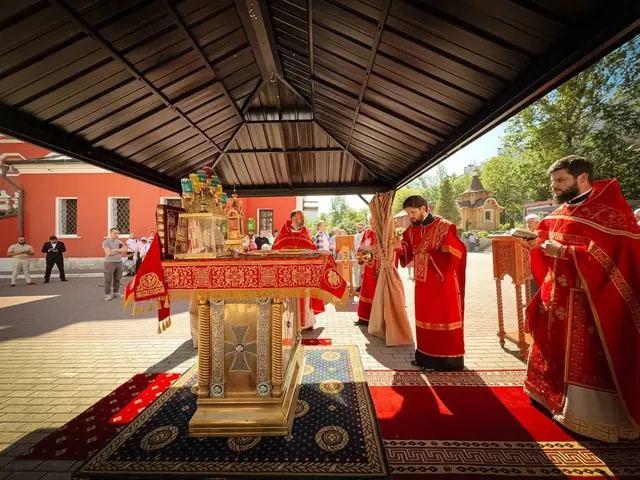 В неделю 6-ю по Пасхе совершено Богослужение - фото 8