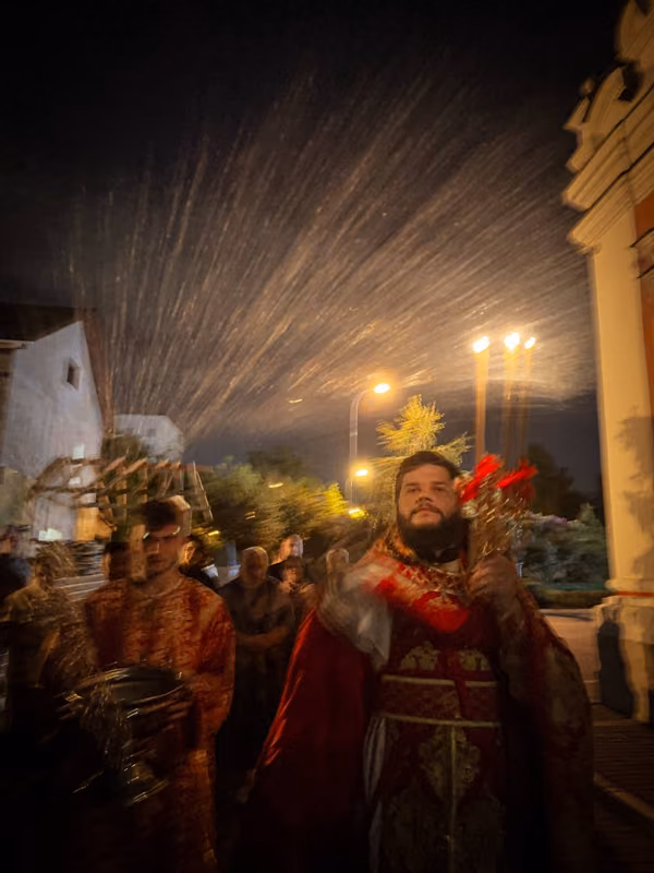 Совершена ночная Литургия - фото 4