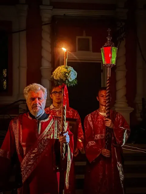Совершена ночная Литургия - фото 5