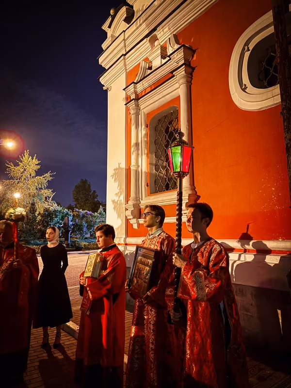 Совершена ночная Литургия - фото 10