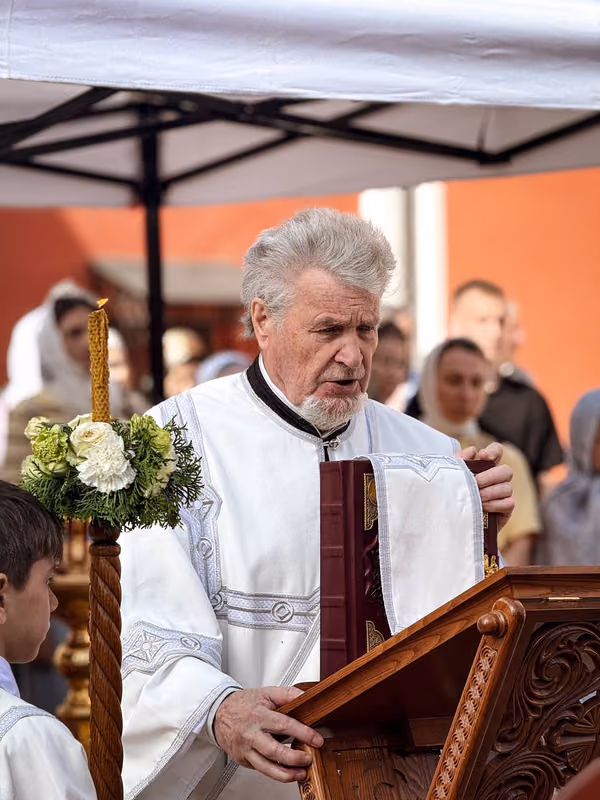 В праздник Вознесения Господня совершено Богослужение - фото 12