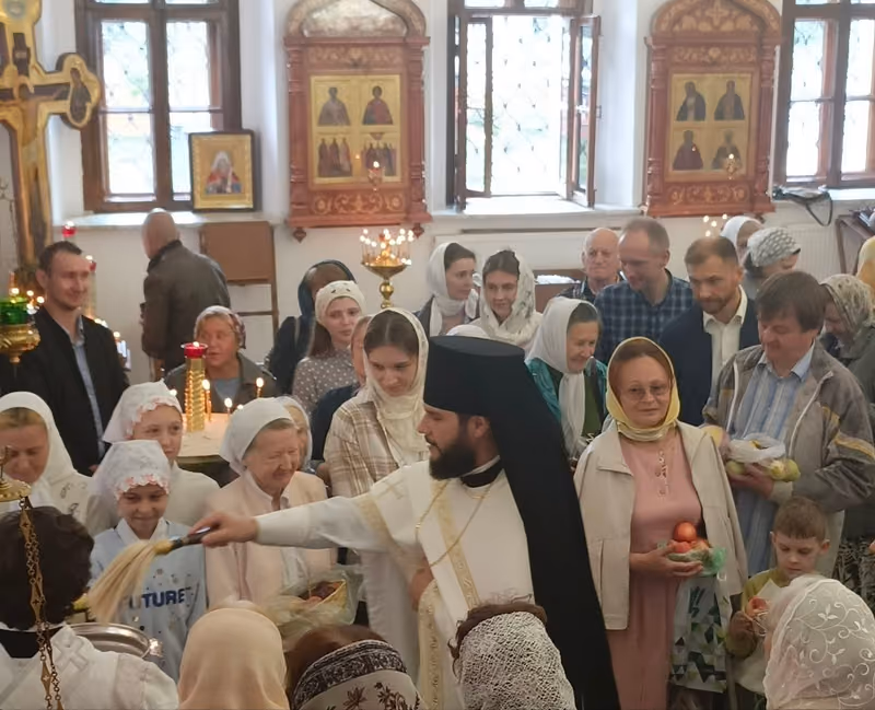 В праздник Преображения Господня совершено Богослужение - фото 17