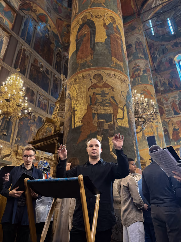 Хор пел на Патриаршем богослужении в Успенском соборе - фото 6