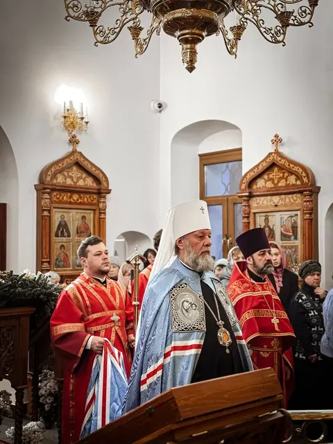 Неделя святых праотец: Литургия митрополита Владимира - фото 3