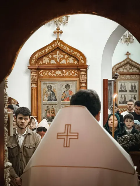 В Новогоднюю ночь совершена Божественная Литургия - фото 2