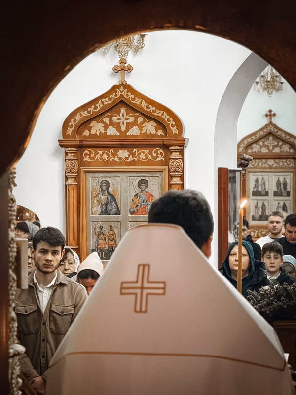 В Новогоднюю ночь совершена Божественная Литургия - фото 2