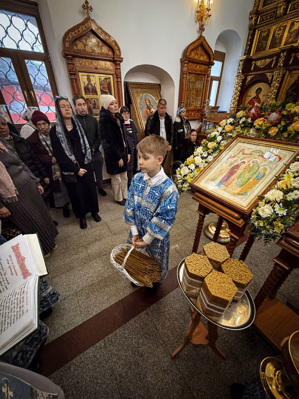 В праздник Сретения Господня совершено Богослужение - фото 7