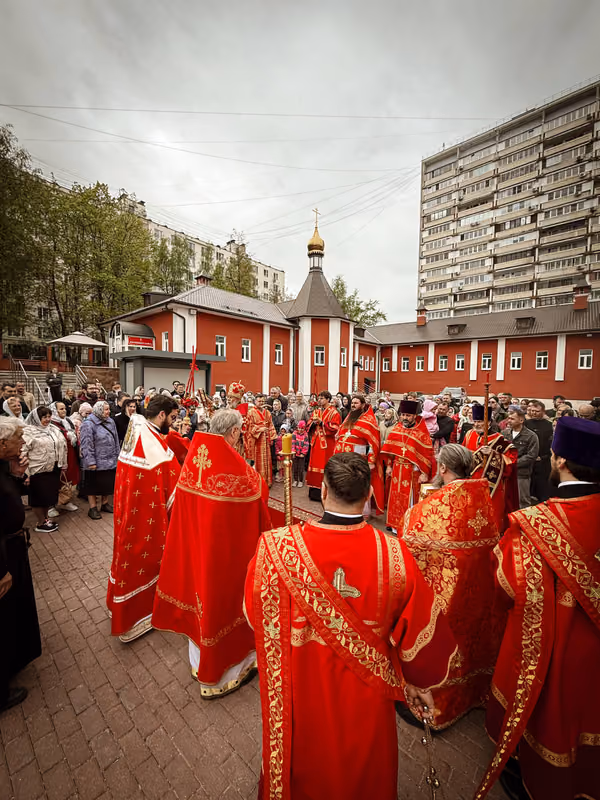 Неделя 5-я по Пасхе: Литургия митрополита Владимира - фото 12