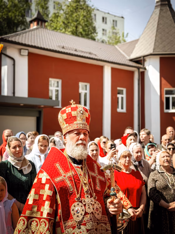 Неделя 6-я по Пасхе: Литургия митрополита Владимира - фото 2