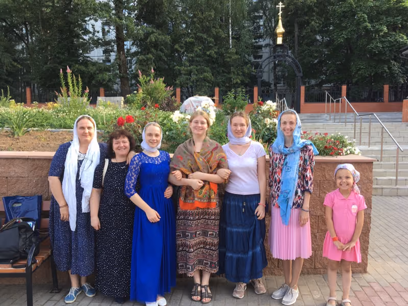Спевка и пение акафиста молодежным хором