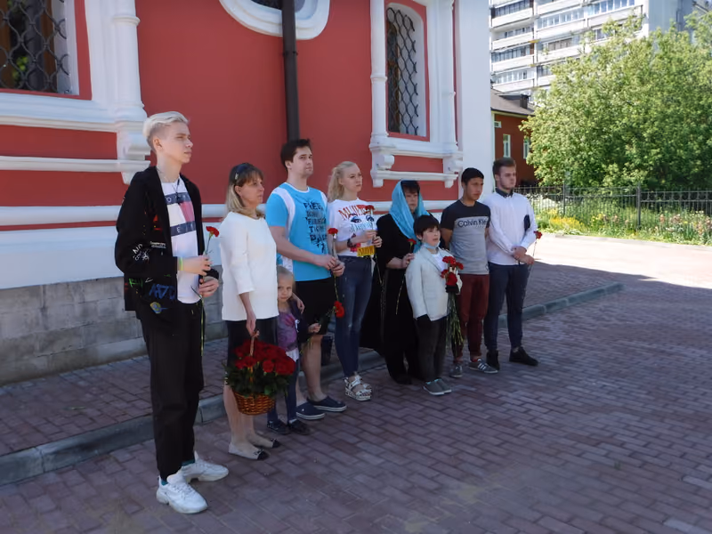 Торжественное мероприятие у памятника павшим воинам