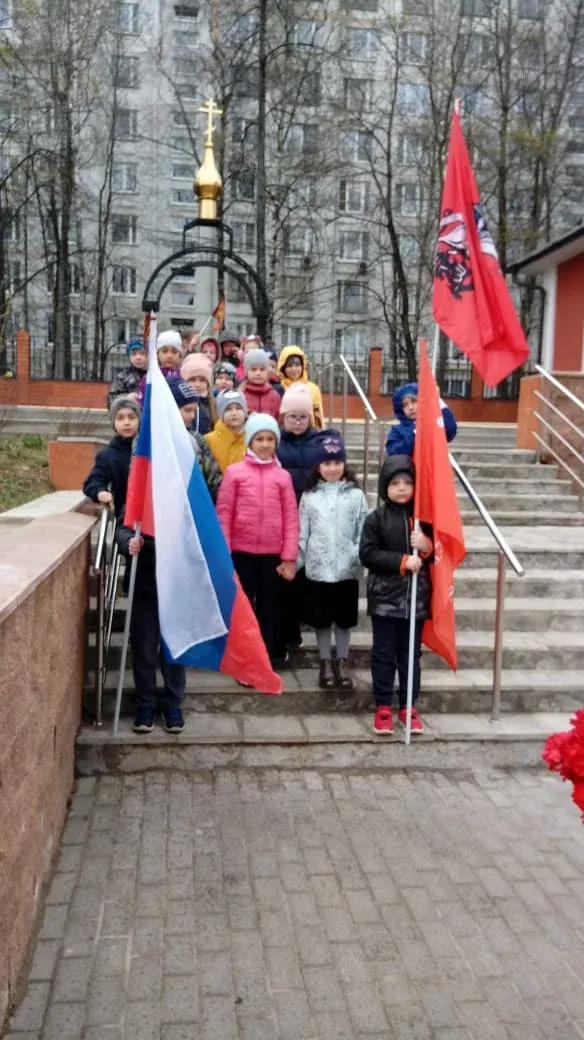 Учащиеся школы № 113 почтили память павших воинов