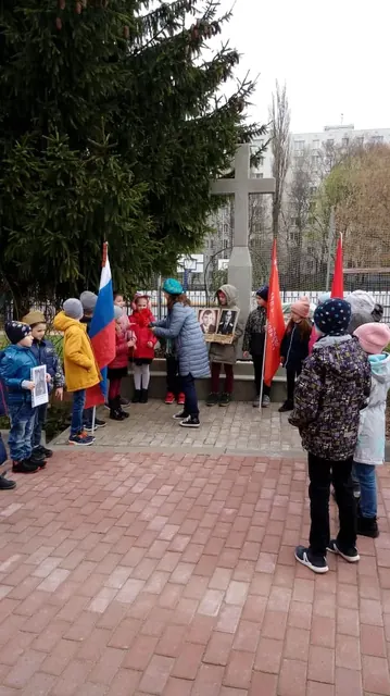 Учащиеся школы № 113 почтили память павших воинов - фото 3