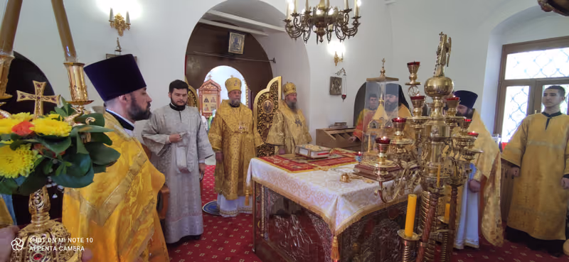 Перенесение мощей святителя Николая: Божественная Литургия - фото 2