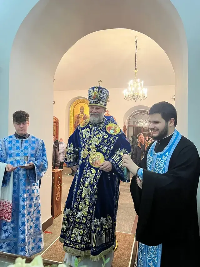 Неделя о блудном сыне: Литургия митрополита Владимира