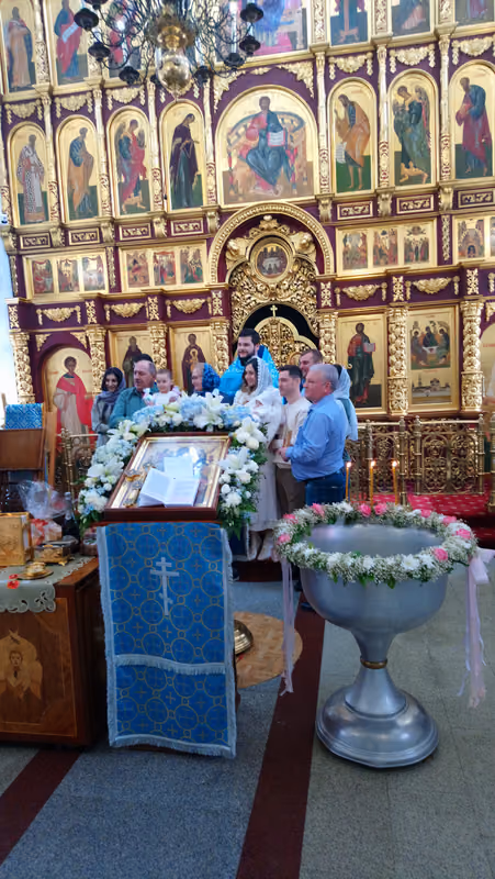 Регулярно совершается Таинство Крещения