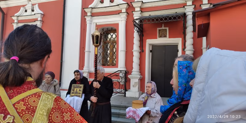 В пятницу Светлой седмицы совершено Богослужение - фото 2