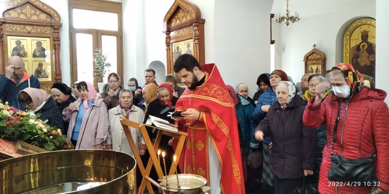 В пятницу Светлой седмицы совершено Богослужение - фото 4
