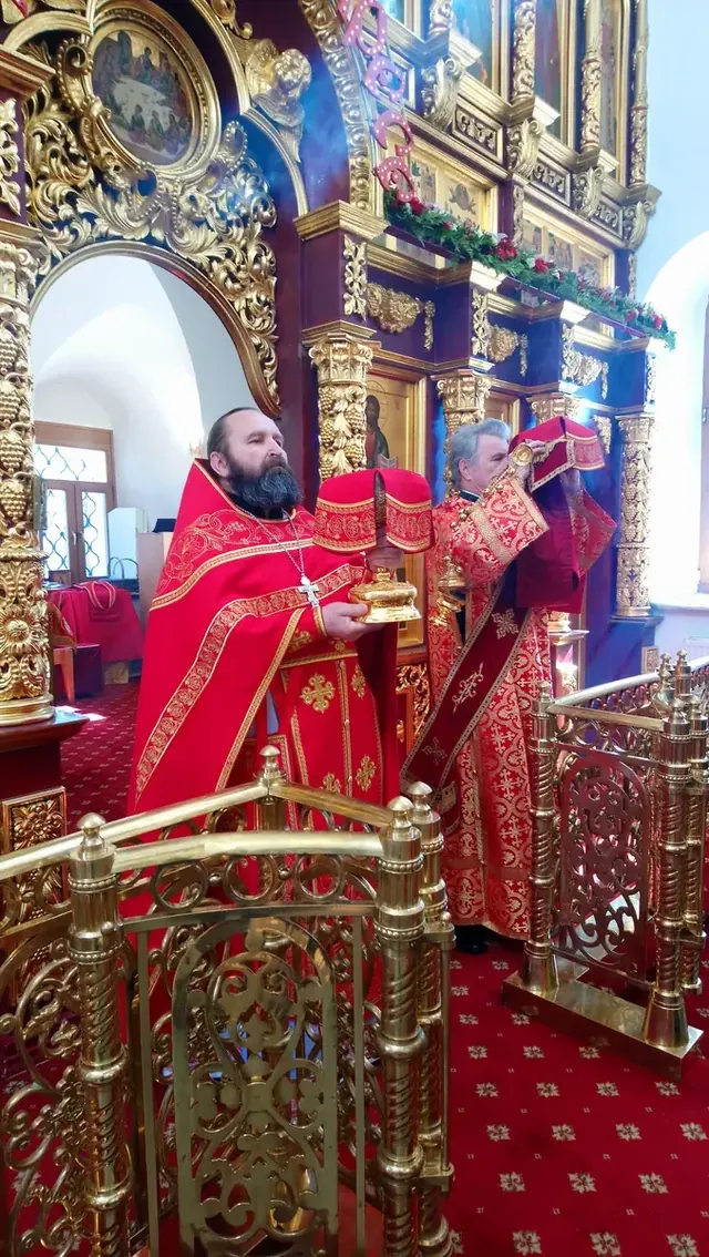 В неделю 2-ю по Пасхе прошло праздничное Богослужение