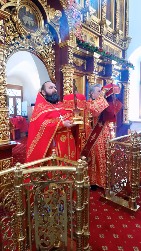 В неделю 2-ю по Пасхе прошло праздничное Богослужение