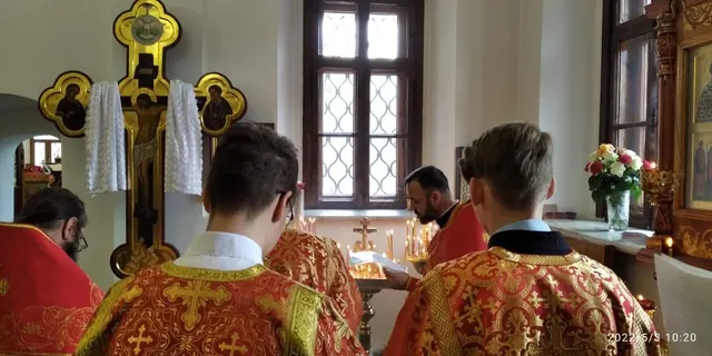 В день Радоницы совершена Литургия и панихида - фото 2