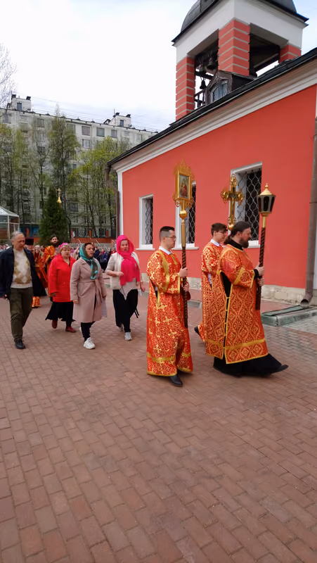 В неделю святых жен-мироносиц совершено Богослужение - фото 11