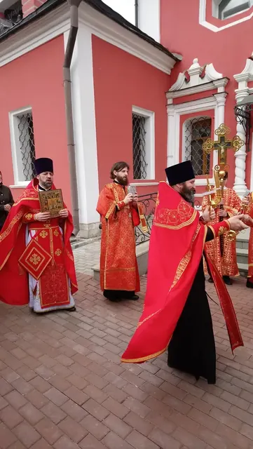 В неделю святых жен-мироносиц совершено Богослужение - фото 16