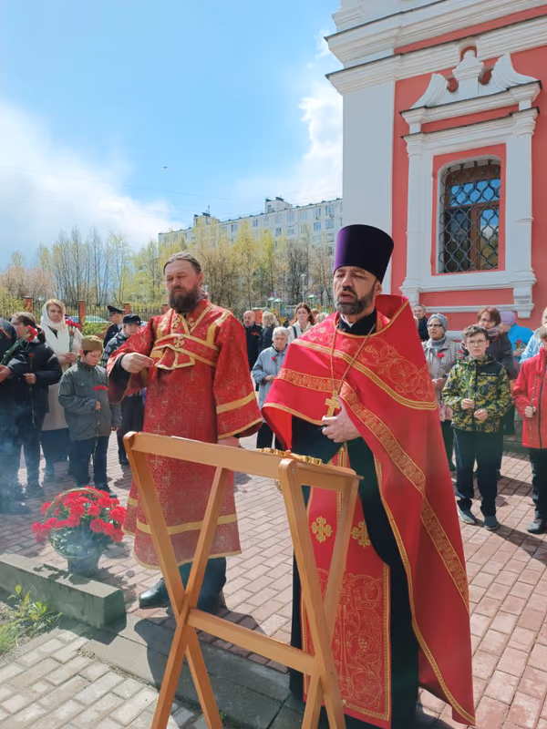 День Победы: мероприятие у памятника павшим воинам