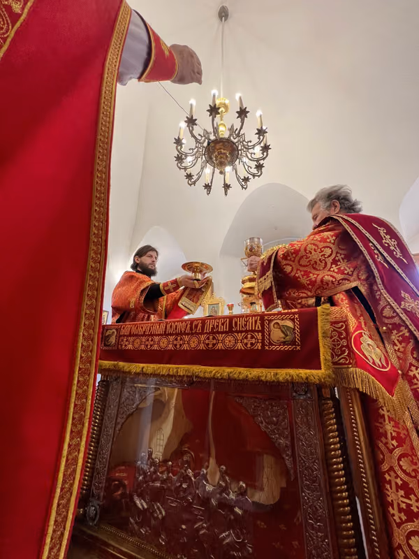 В неделю 4-ю по Пасхе совершено Богослужение - фото 11