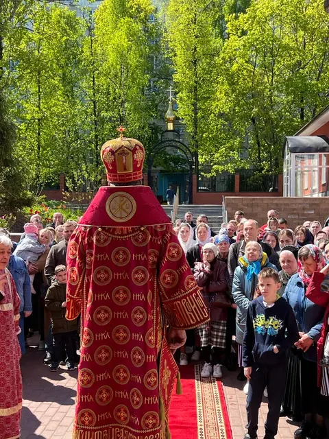 Неделя 5-я по Пасхе: Литургия митрополита Владимира - фото 19