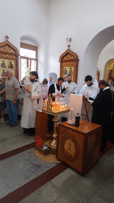 Троицкая родительская суббота: заупокойное Богослужение