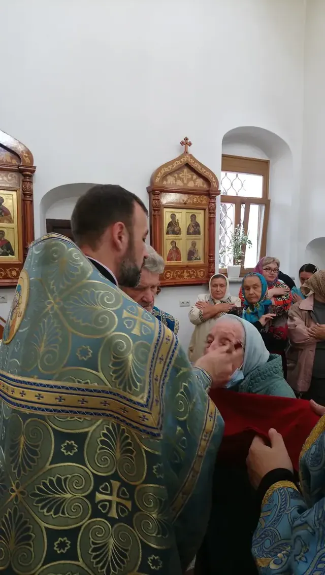 Праздник Казанской иконы Божией Матери: Богослужение