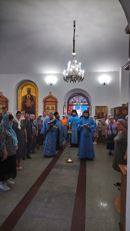 Успение Пресвятой Богородицы: торжественное Богослужение - фото 16