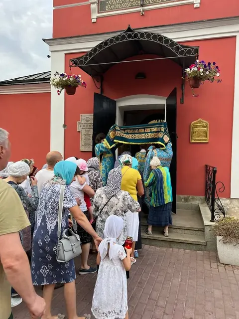 Чин погребения Плащаницы Пресвятой Богородицы - фото 7