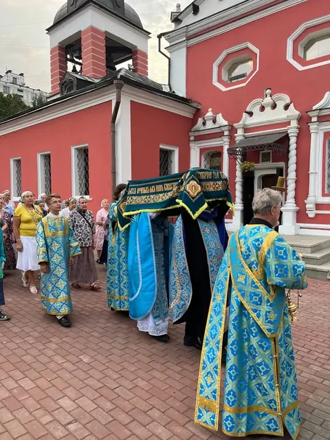 Чин погребения Плащаницы Пресвятой Богородицы - фото 9
